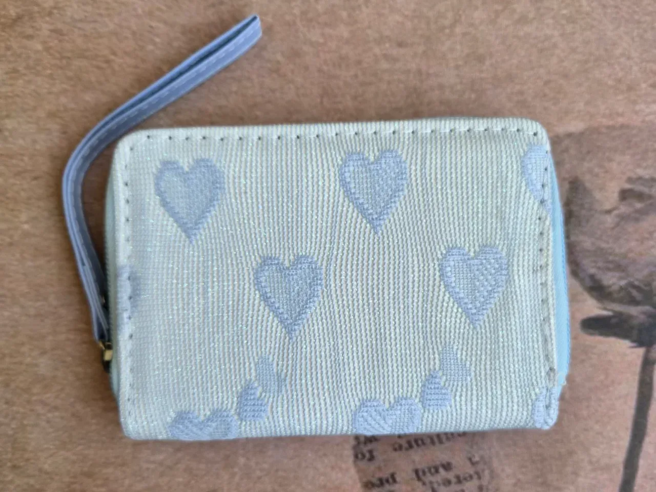 Baby blue hearts case 4