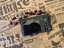 Sony Cyber-shot W800 with box thumbnail 3
