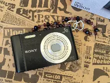 Sony Cyber-shot W800 with box thumbnail 1