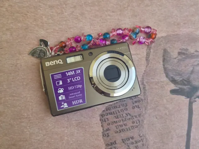 BENQ DC E1420 ( with box)